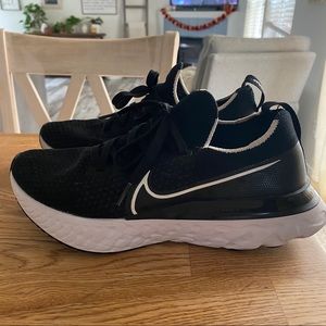 Nike Infinity Run React Flyknit Women’s 9.5